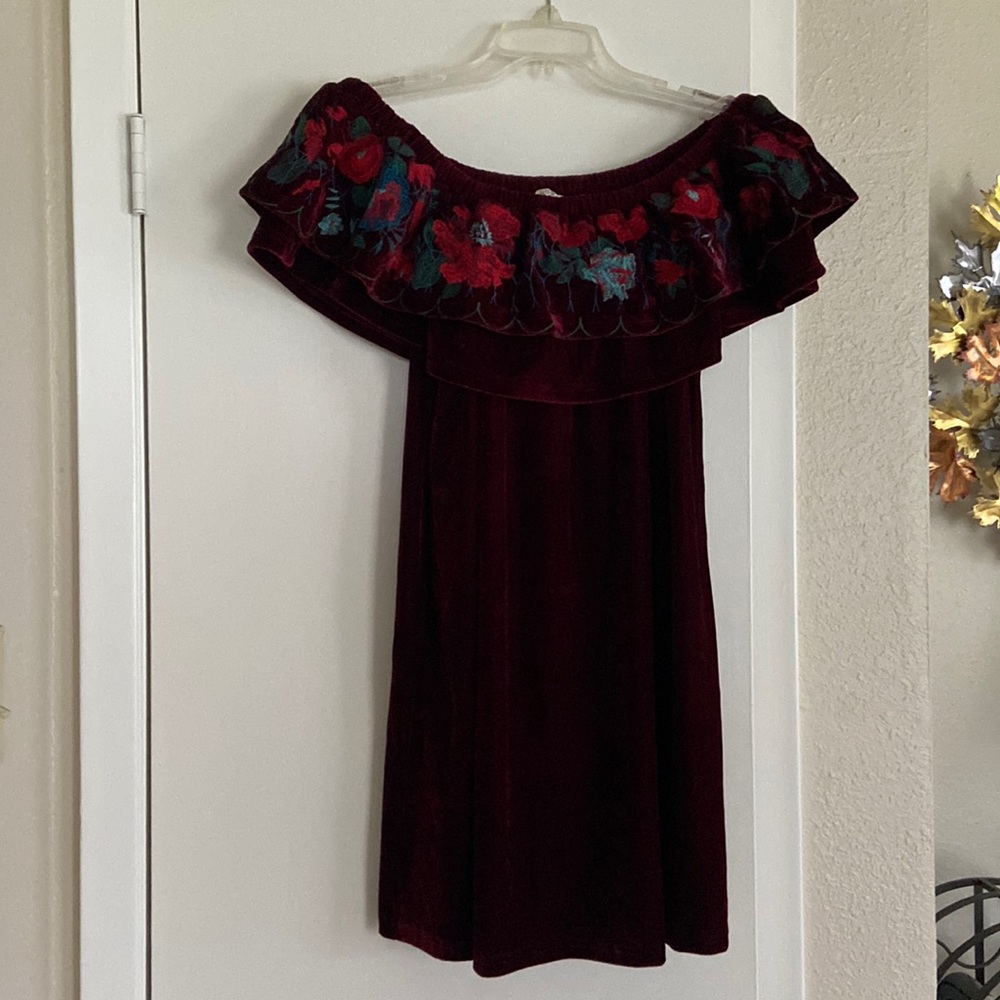 Embroidered velvet Umgee dress